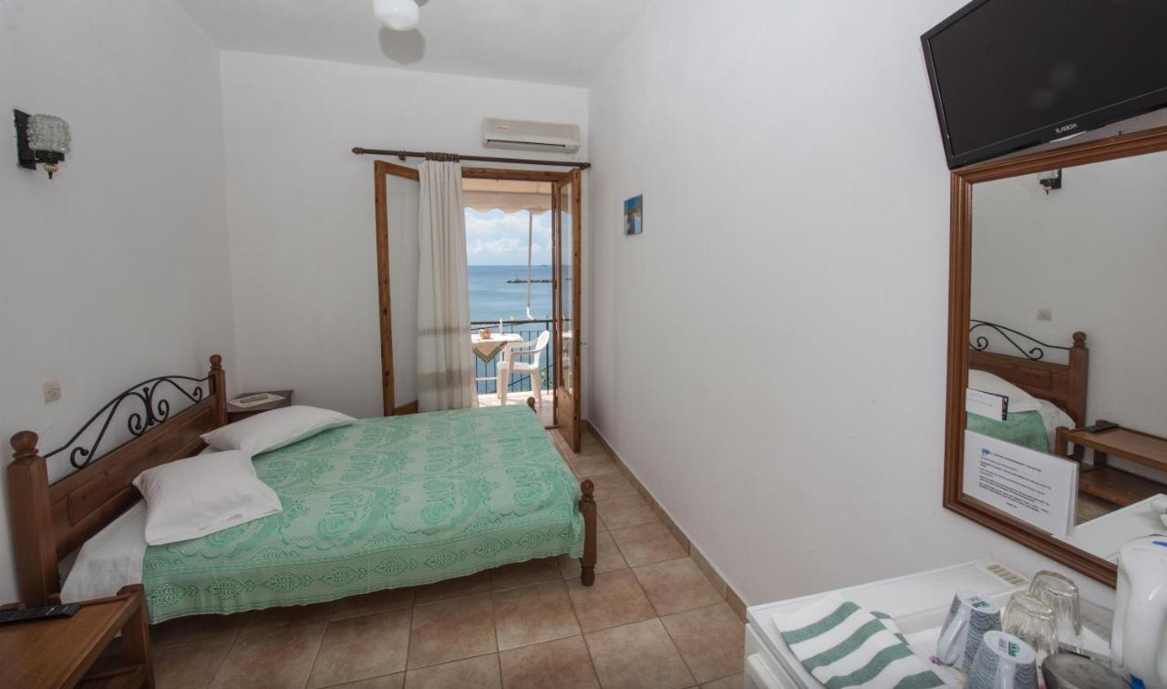 Orfanos Loutraki Rooms Loutraki (Skopelos) Exterior photo