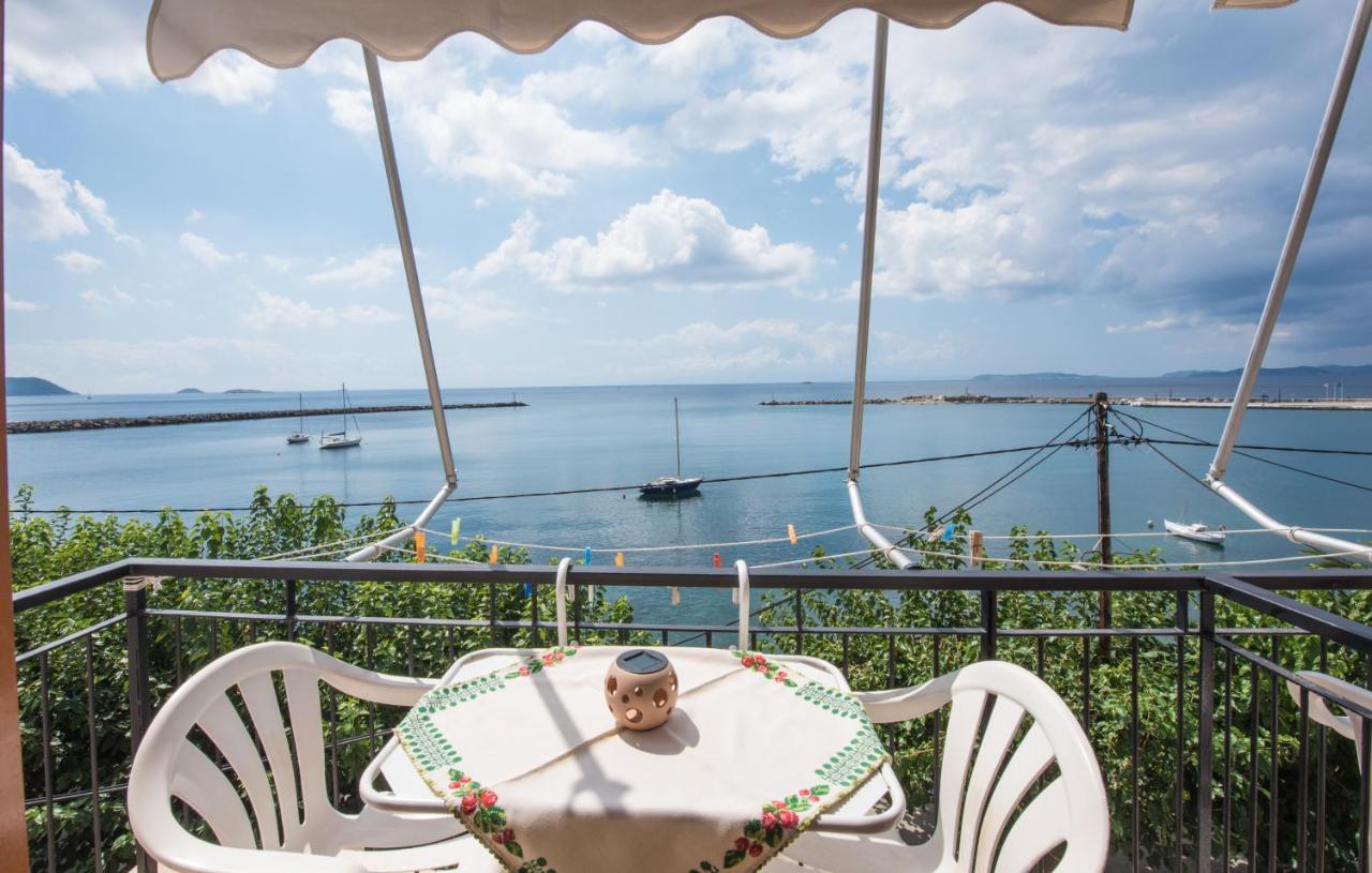 Orfanos Loutraki Rooms Loutraki (Skopelos) Exterior photo