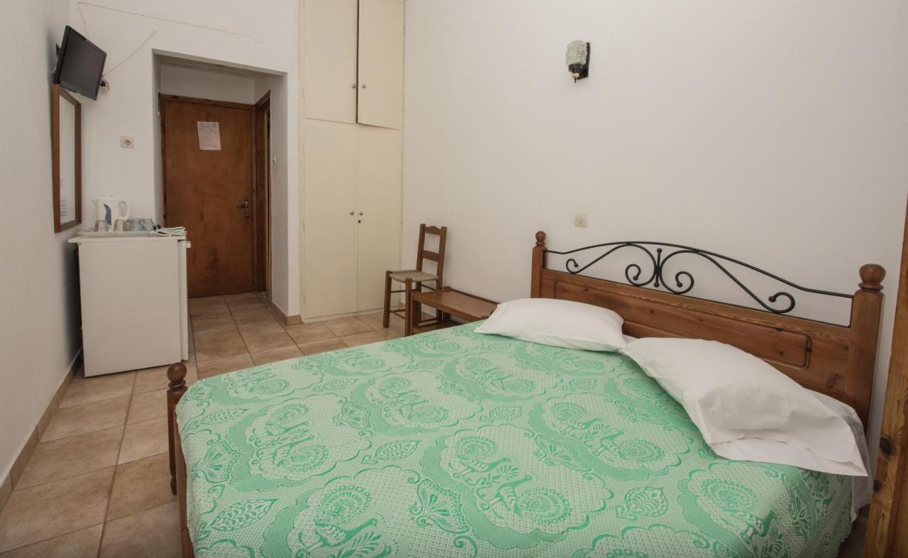 Orfanos Loutraki Rooms Loutraki (Skopelos) Exterior photo